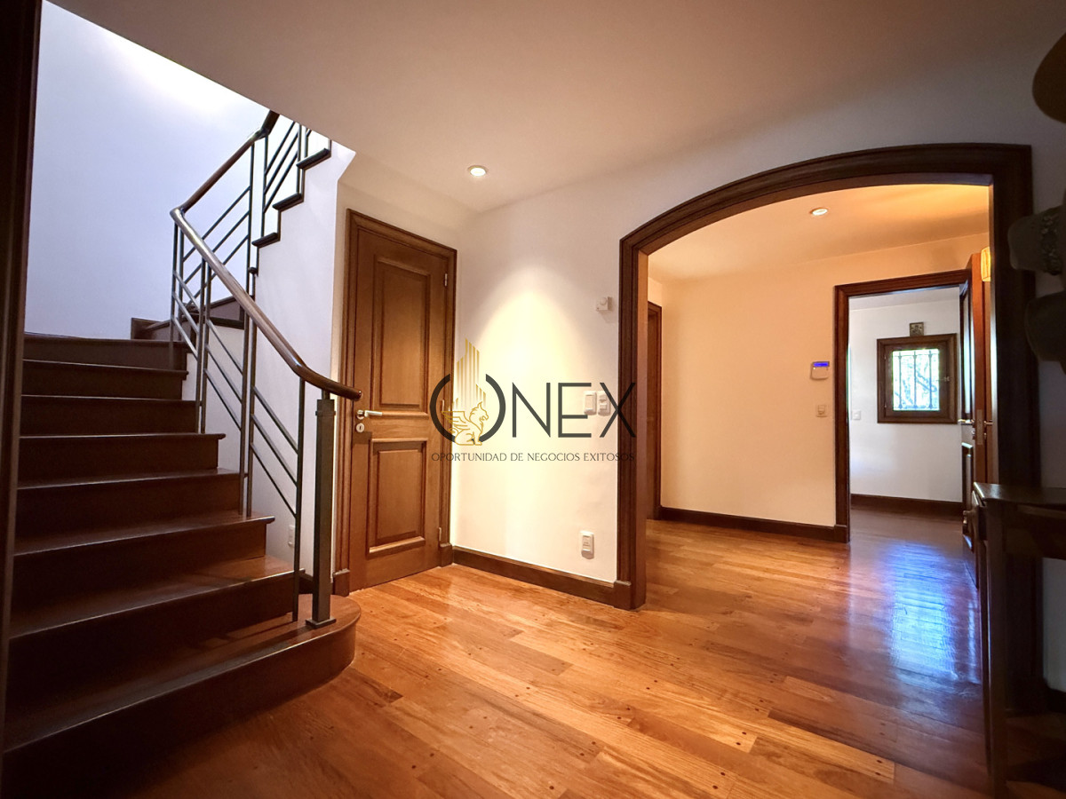 Casa ID.3611 - VENTA CASA 4 DORMITORIOS + SERVICIO, CARRASCO SUR