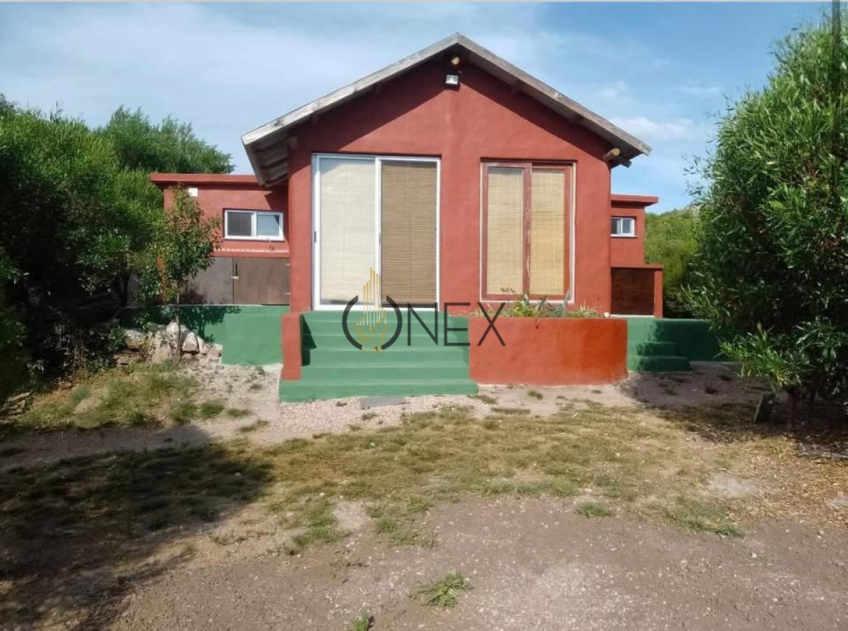 Casa ID.2373 - Venta casa principal y de huespedes gran tierra divina zona 