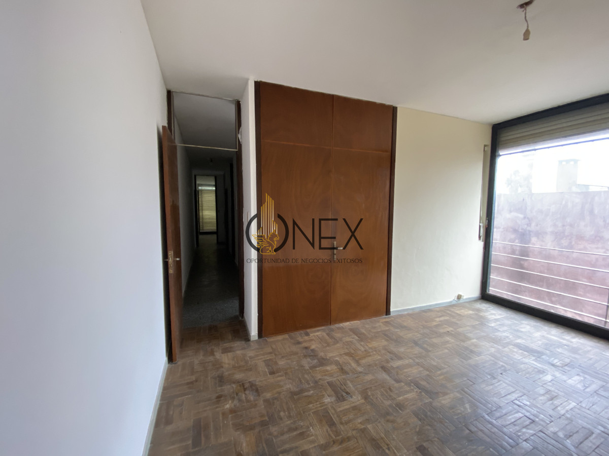 Casa ID.2575 - ESTRATEGICA PROPIEDAD CENTRICA EN VENTA 