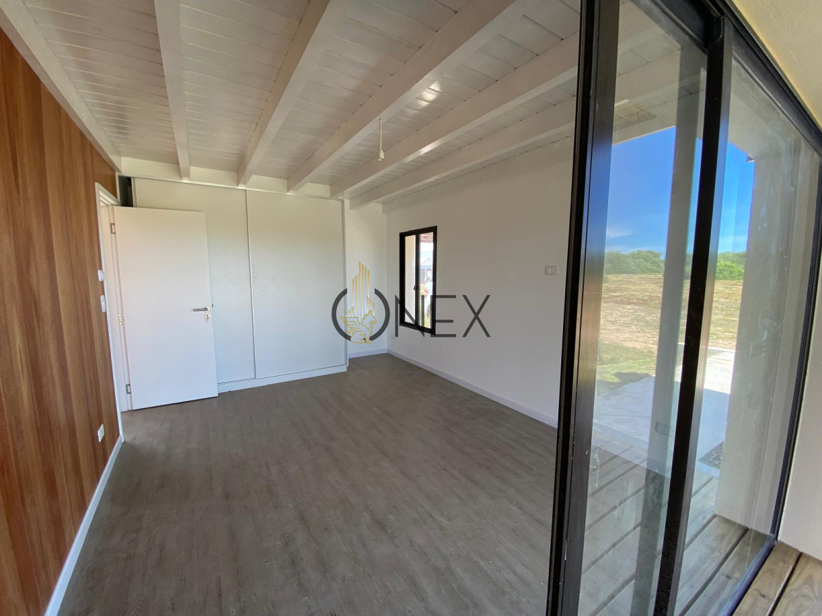 Casa ID.1404 - ¡Se vende espectacular casa a estrenar! de tres dormitorios, en Club del Lago, Punta Ballena  