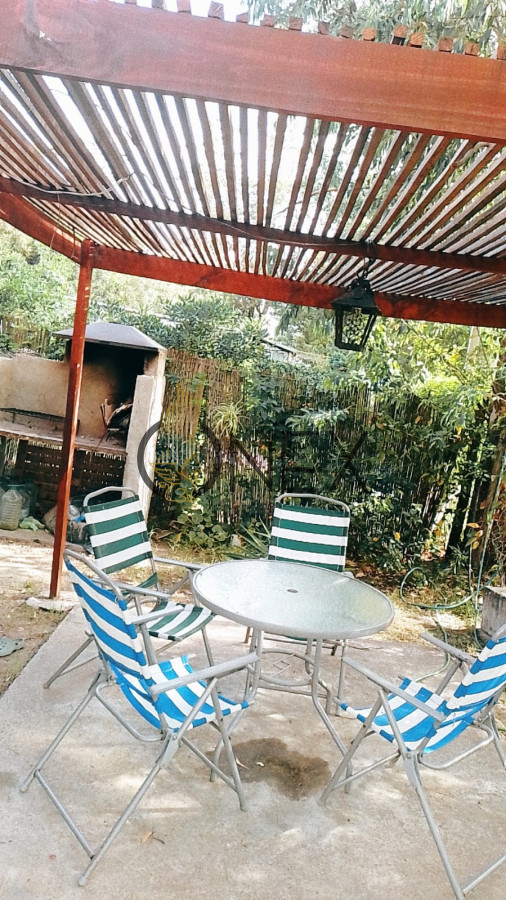 Casa ID.1289 - Se alquila casa contenedor de dos plantas en Guazuvirá!