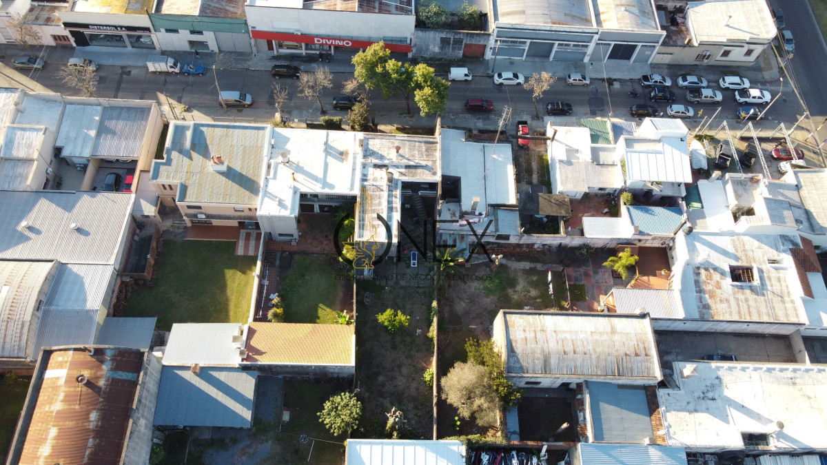 Casa ID.2575 - ESTRATEGICA PROPIEDAD CENTRICA EN VENTA 