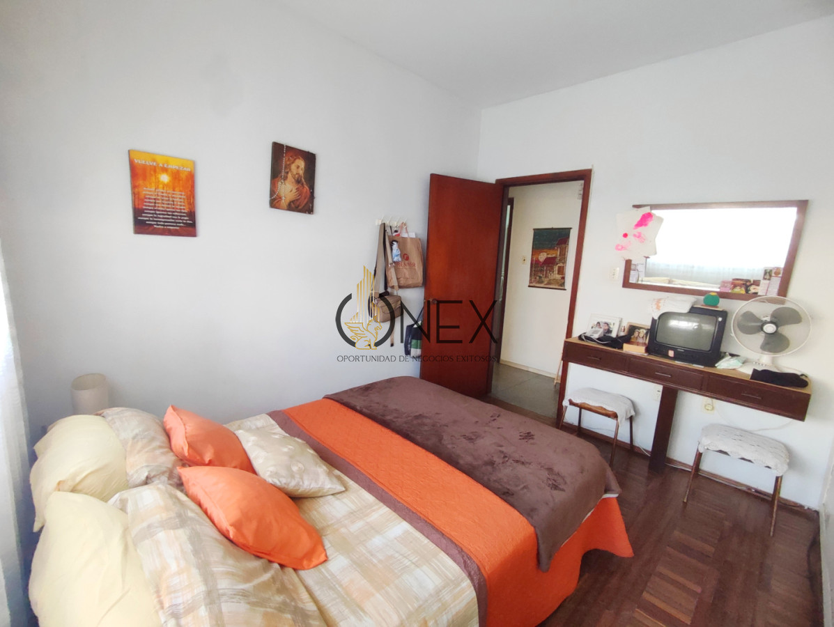 Casa ID.3774 - Casa en Venta de 7 dormitorios en Solymar a mts de la Rambla
