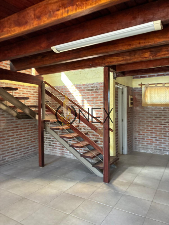 Casa ID.3627 - Se vende hermoso Chalet en Parque del Plata Sur