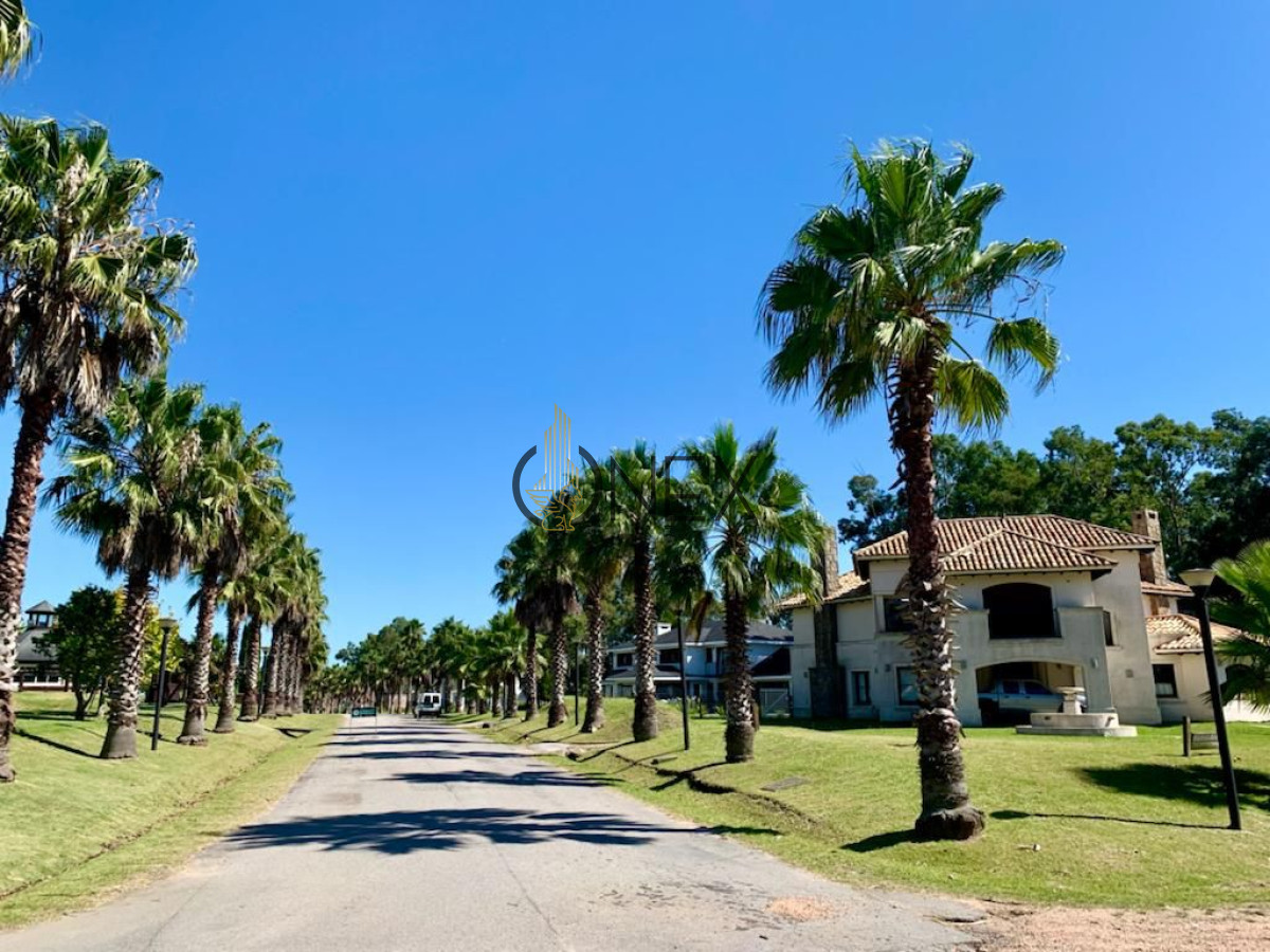Casa ID.2244 - ALQUILER 3 DORM. BARRIO CUMBRES A ESTRENAR