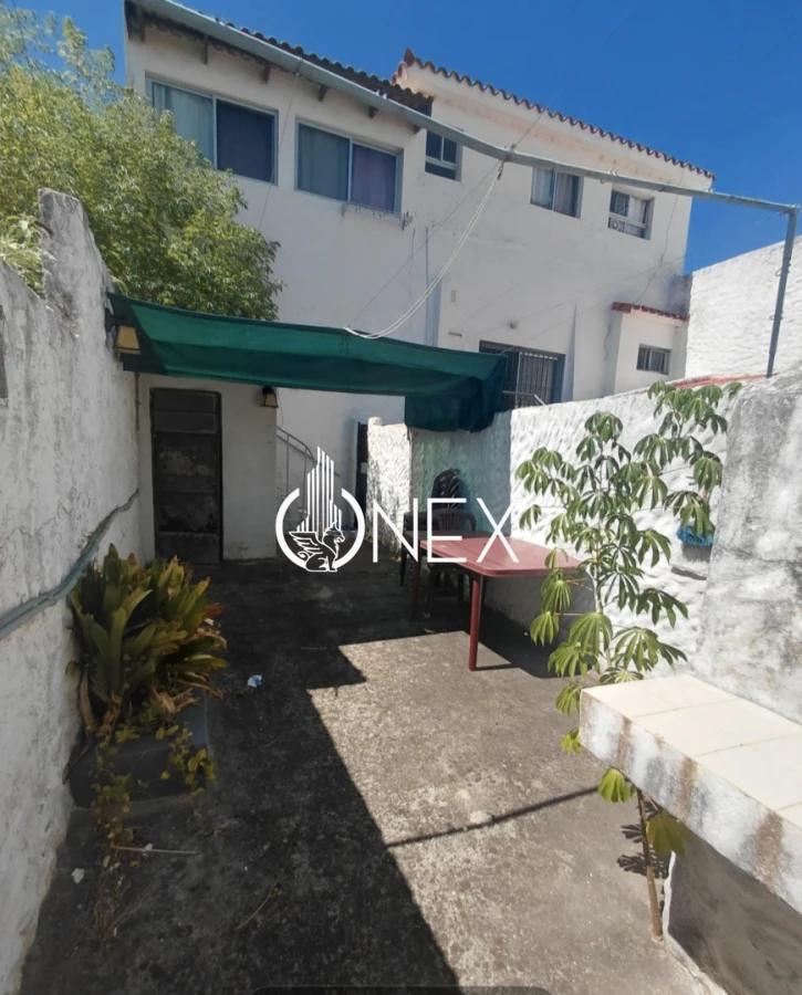 Casa ID.4194 - Oportunidad venta propiedad  dos casas  independientes + dependencia de servicio cerca de la rambla - Piriápolis