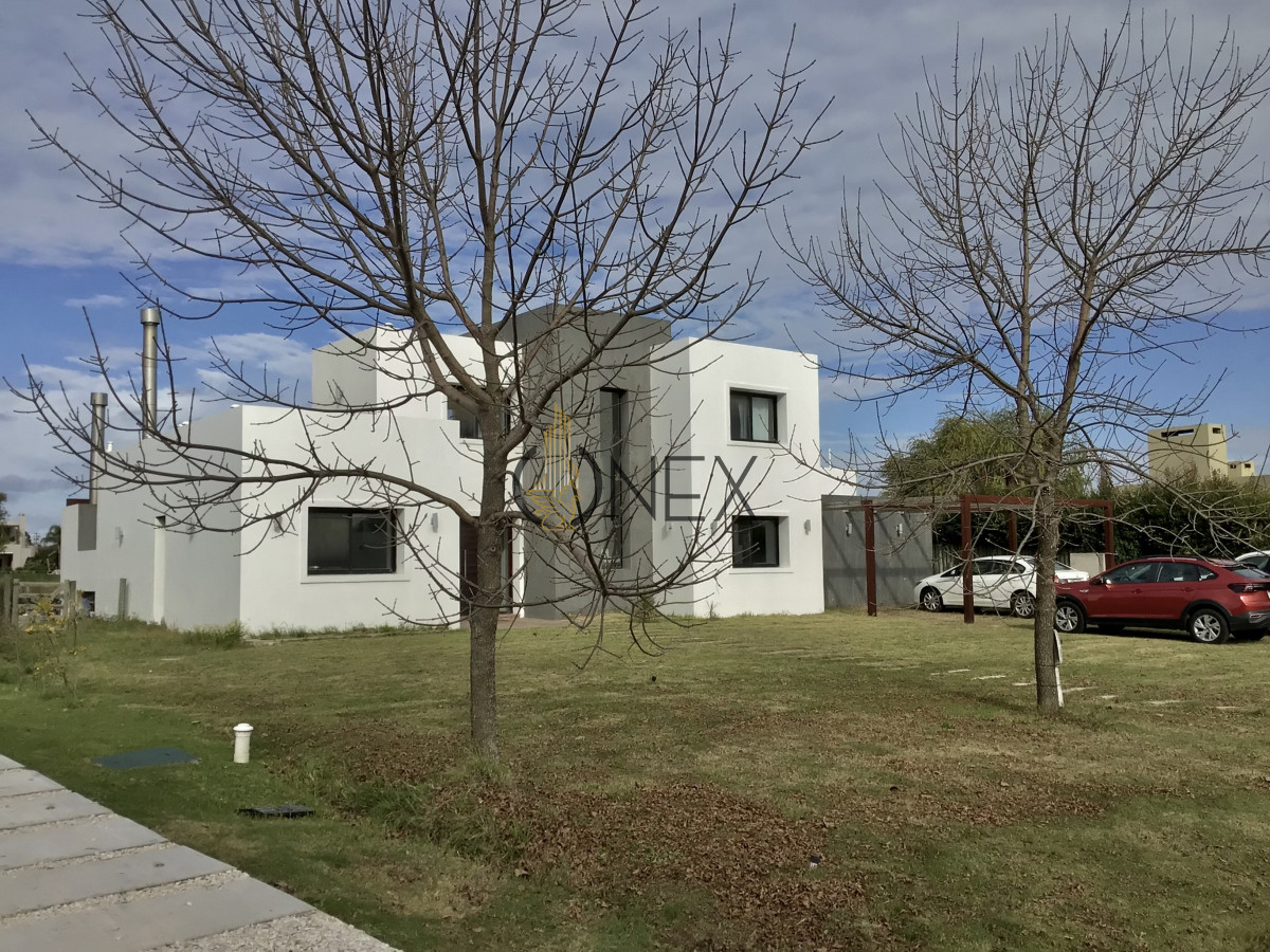 Casa ID.2275 - Casa en Barrios Privados, Viñedos de la Tahona