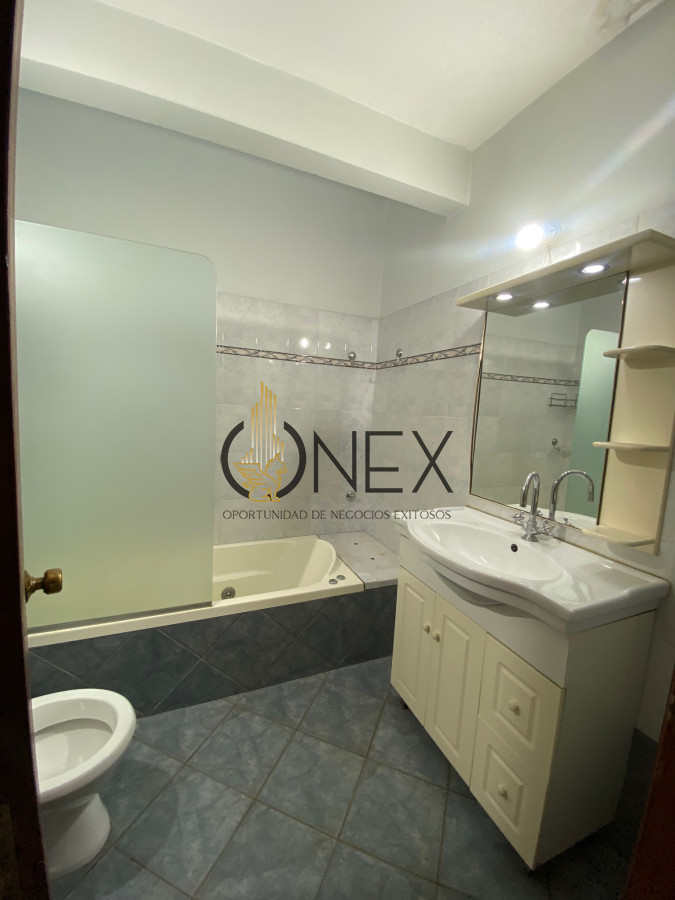 Casa ID.1534 - SE VENDE GRAN CASA EN CENTRO DE PAYSANDU