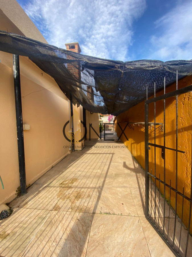 Casa ID.3627 - Se vende hermoso Chalet en Parque del Plata Sur