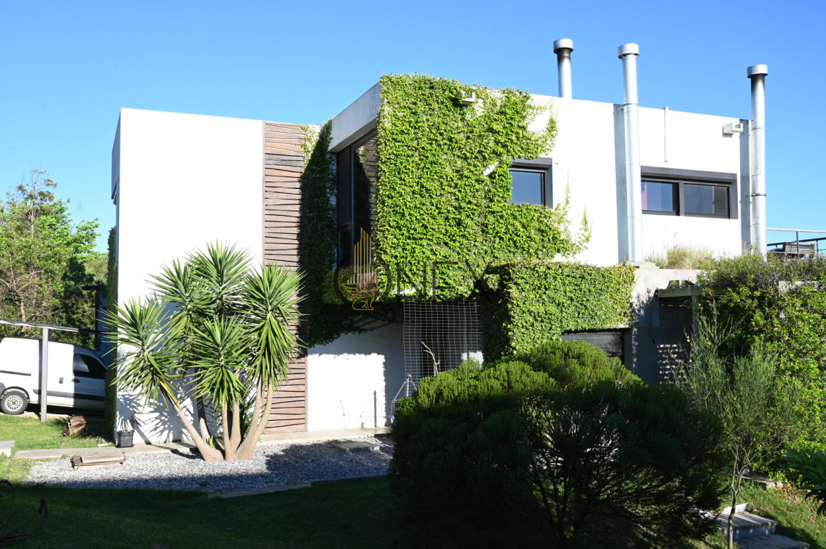 Casa ID.3361 - SE VENDE EXCELENTE PROPIEDAD EN PIRIÁPOLIS,PARA CUMPLIR TUS SUEÑOS