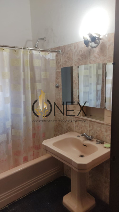 Casa ID.4406 - SE VENDE EXCELENTE PROPIEDAD EN ATLANTIDA, DE CUATRO DORMITORIOS