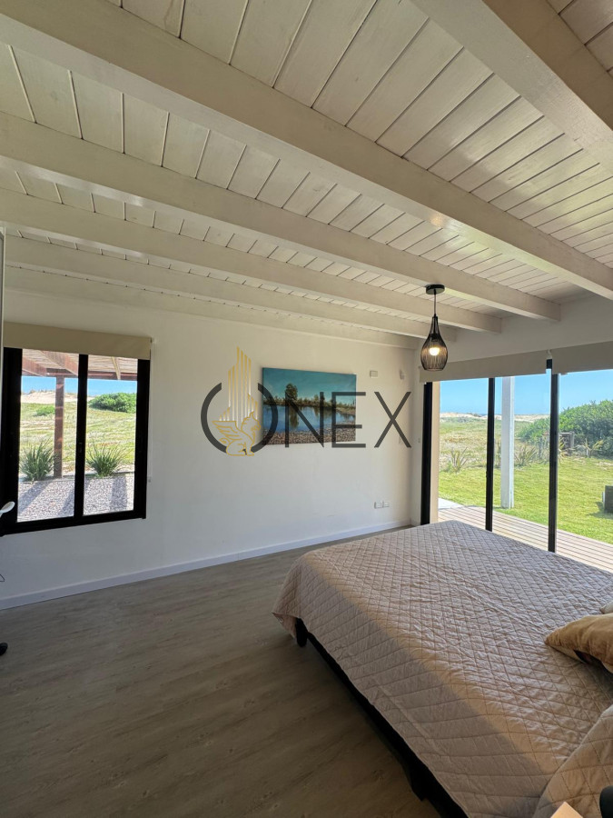 Casa ID.1404 - ¡Se vende espectacular casa a estrenar! de tres dormitorios, en Club del Lago, Punta Ballena  