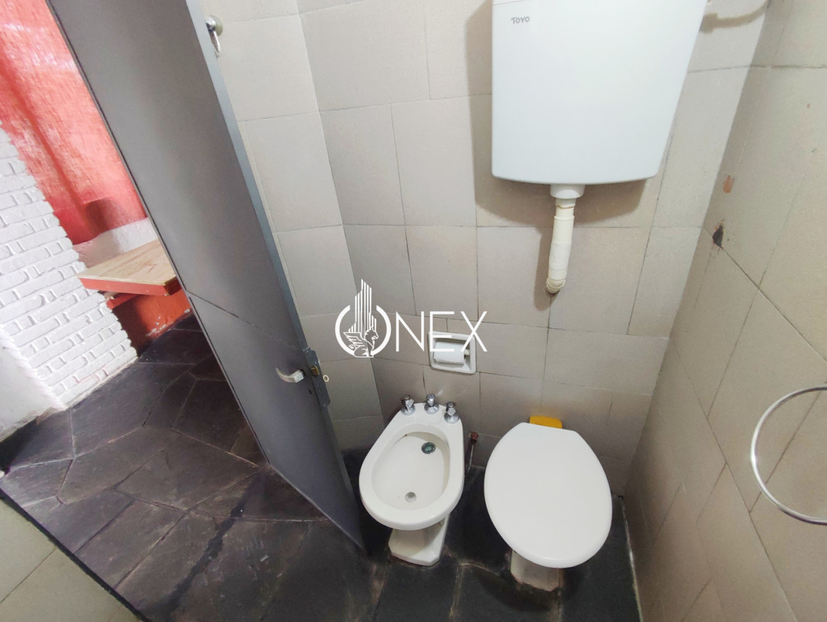 Casa ID.3774 - Casa en Venta (4 dorm.) + apto (3 dorm.) en Solymar a mts de la Rambla