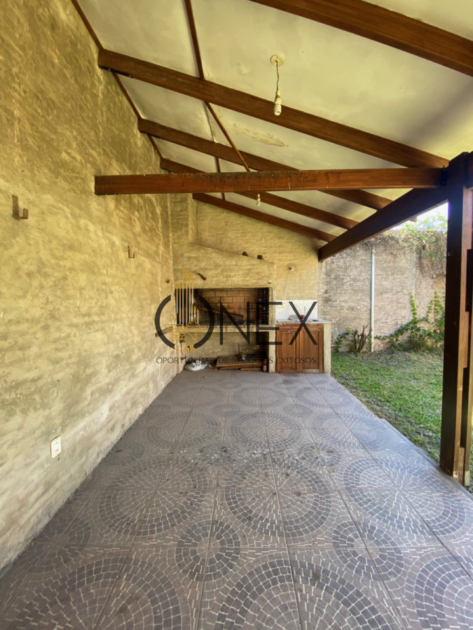 Casa ID.1534 - SE VENDE GRAN CASA EN CENTRO DE PAYSANDU