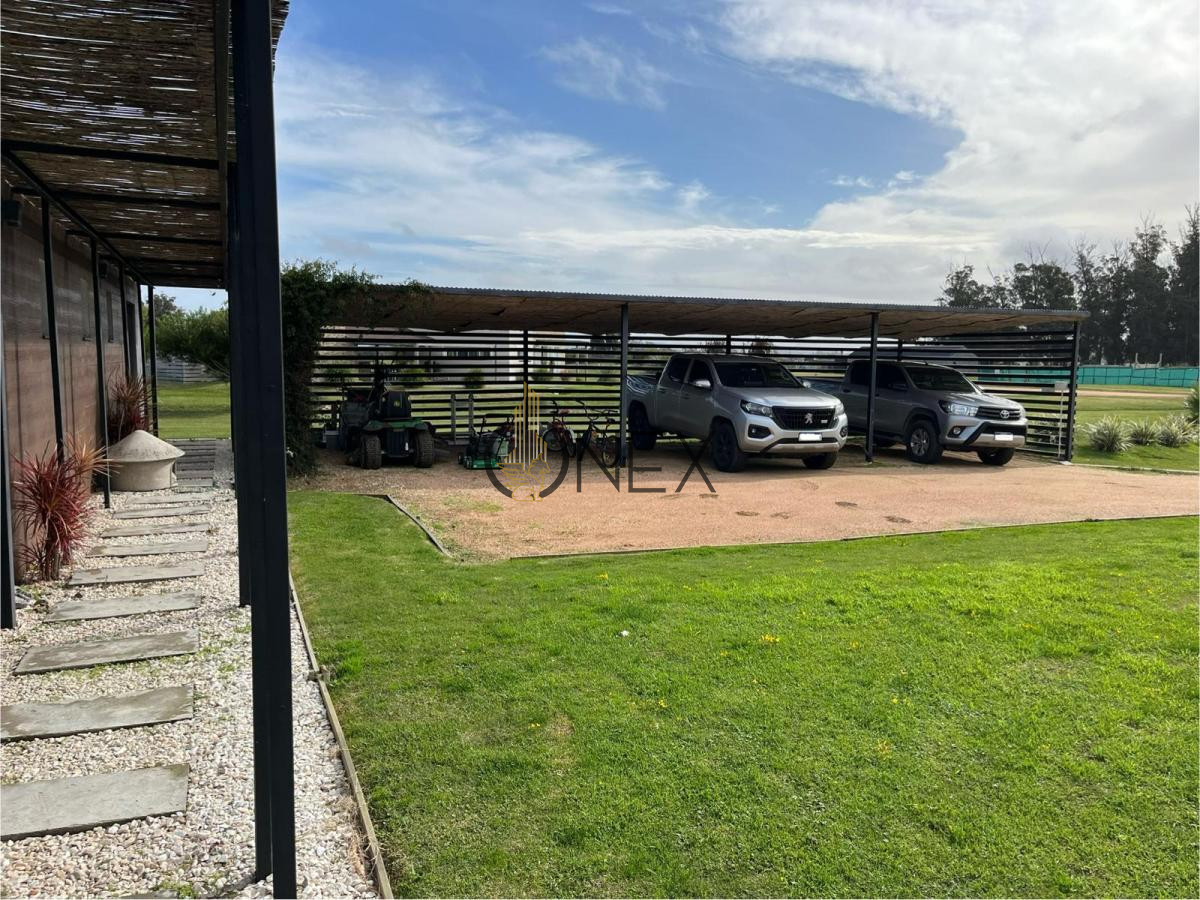 Casa ID.1036 - Se vende casa en barrio privado El Quijote Maldonado