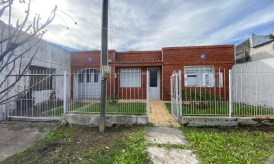 CASA DE DOS DORMITORIOS MAS GALPON EN VENTA PAYSANDU