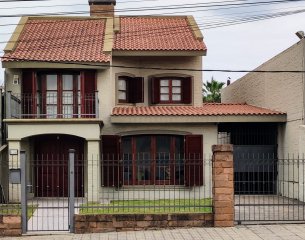 CASA EN VENTA PAYSANDU SOBRE AVENIDA PRINCIPAL