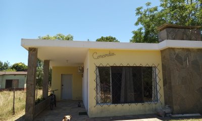 Casa En Venta 1 Dormitorio Las Toscas