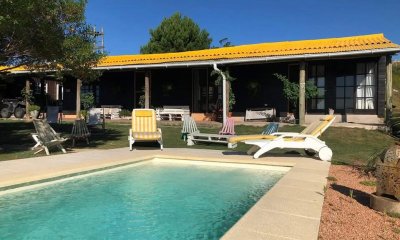 Venta casa principal y de huespedes gran tierra divina zona