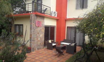 IMPERDIBLE!! EN VENTA 2 HERMOSAS CASAS EN ARAMINDA A PASOS DE LA PLAYA