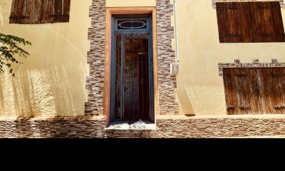 Venta Casa Duplex en Cerro 5 dormitorios, 2 baños, parrillero.