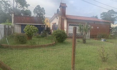 Venta de Casa Con Galpón Y Barbacoa SANTA ANA