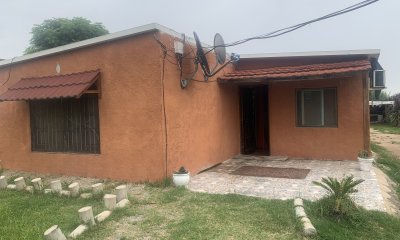 VENTA DE 2 CASAS Y BARBACOA CERRADA EN EL PINAR CERCA DEL AUTODROMO