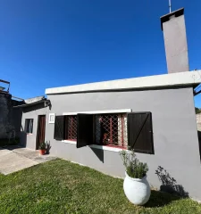 VENTA DE CASA EN NEPTUNIA SUR, SOBRE RUTA INTERBALNEARIA