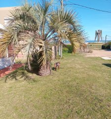 Venta casa de dos dormitorios zona El Chorro a 100 del mar y rotonda ruta 104