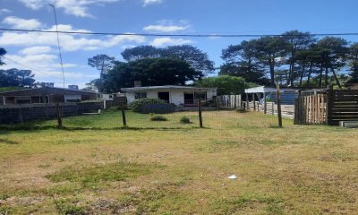 Se vende casa en Pinamar Norte.