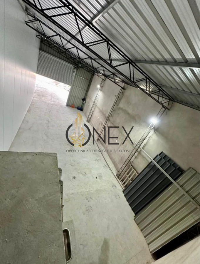 Galpón ID.4235 - Se Alquila Galpón Avda Lussich. Maldonado