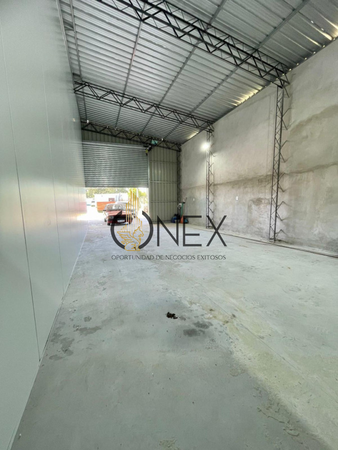 Galpón ID.4235 - Se Alquila Galpón Avda Lussich. Maldonado