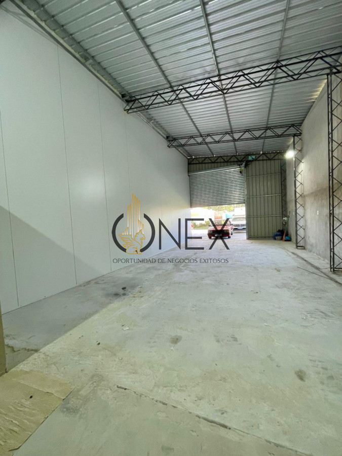 Galpón ID.4235 - Se Alquila Galpón Avda Lussich. Maldonado