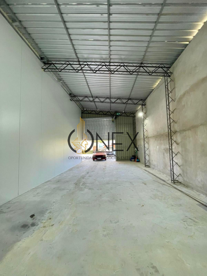 Galpón ID.4235 - Se Alquila Galpón Avda Lussich. Maldonado