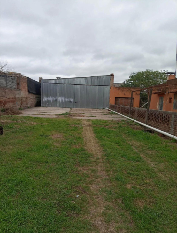 GALPON EN VENTA FRENTE A LA NUEVA UNIVERSIDAD 