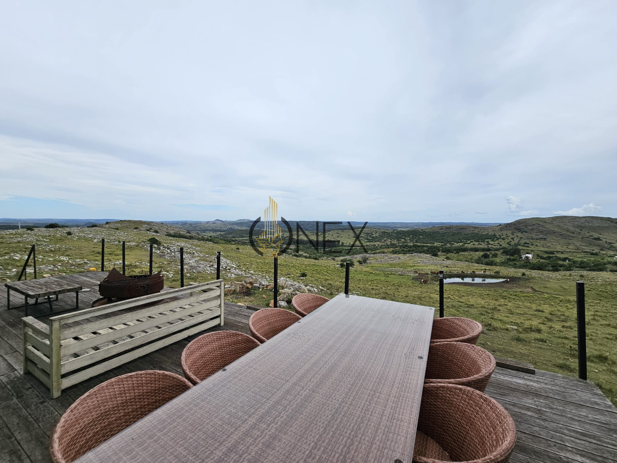 Chacra ID.2790 - Chacra con vista panorámica a minutos de Minas - Ideal para vivir o descansar.