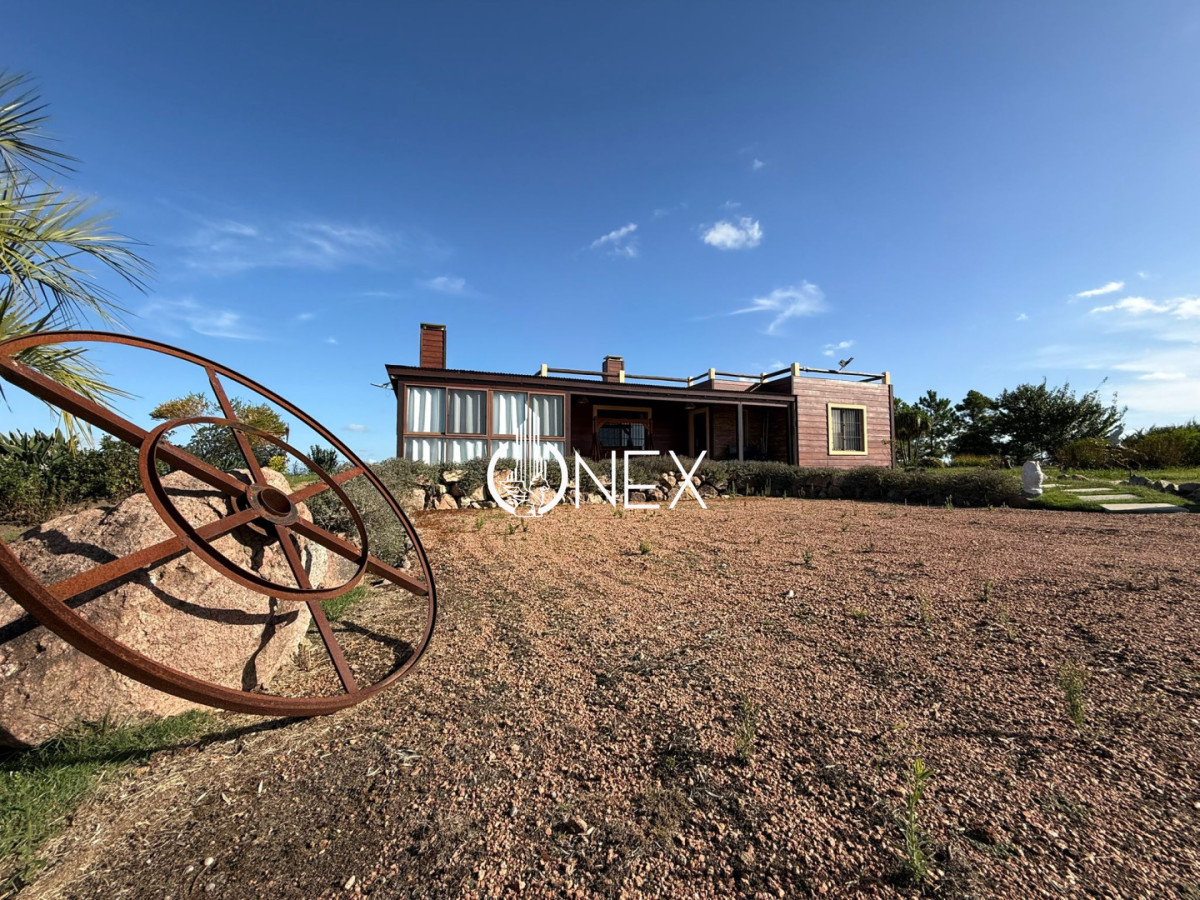 Chacra ID.4477 - Venta Chacra de 13 hectáreas en ruta 12 Pueblo Edén, con casa de 2 dormitorios en excelente estado.