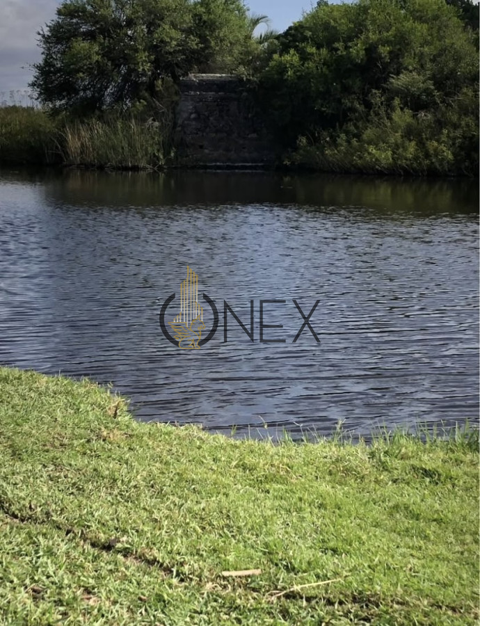 Chacra ID.3091 - 🌿 En venta: Hermosa chacra en Rocha 🌿  Se venden casi 7 hectáreas con 320 metros de costa sobre el Arroyo Las Conchas, en un entorno natural único. 