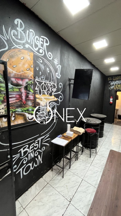 Local Comercial ID.4625 - Venta de Llave - Local Gastronómico (Hamburgueseria - Pizzeria) sobre Av. Gral. Flores🍔🍕 
