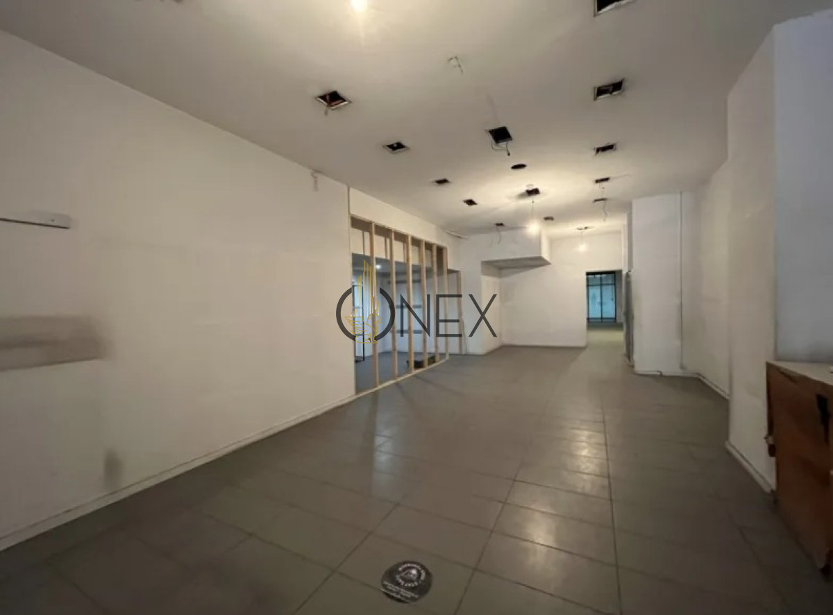 Local Comercial ID.2580 - Local Comercial en Alquiler 2 Pisos en 18 de Julio