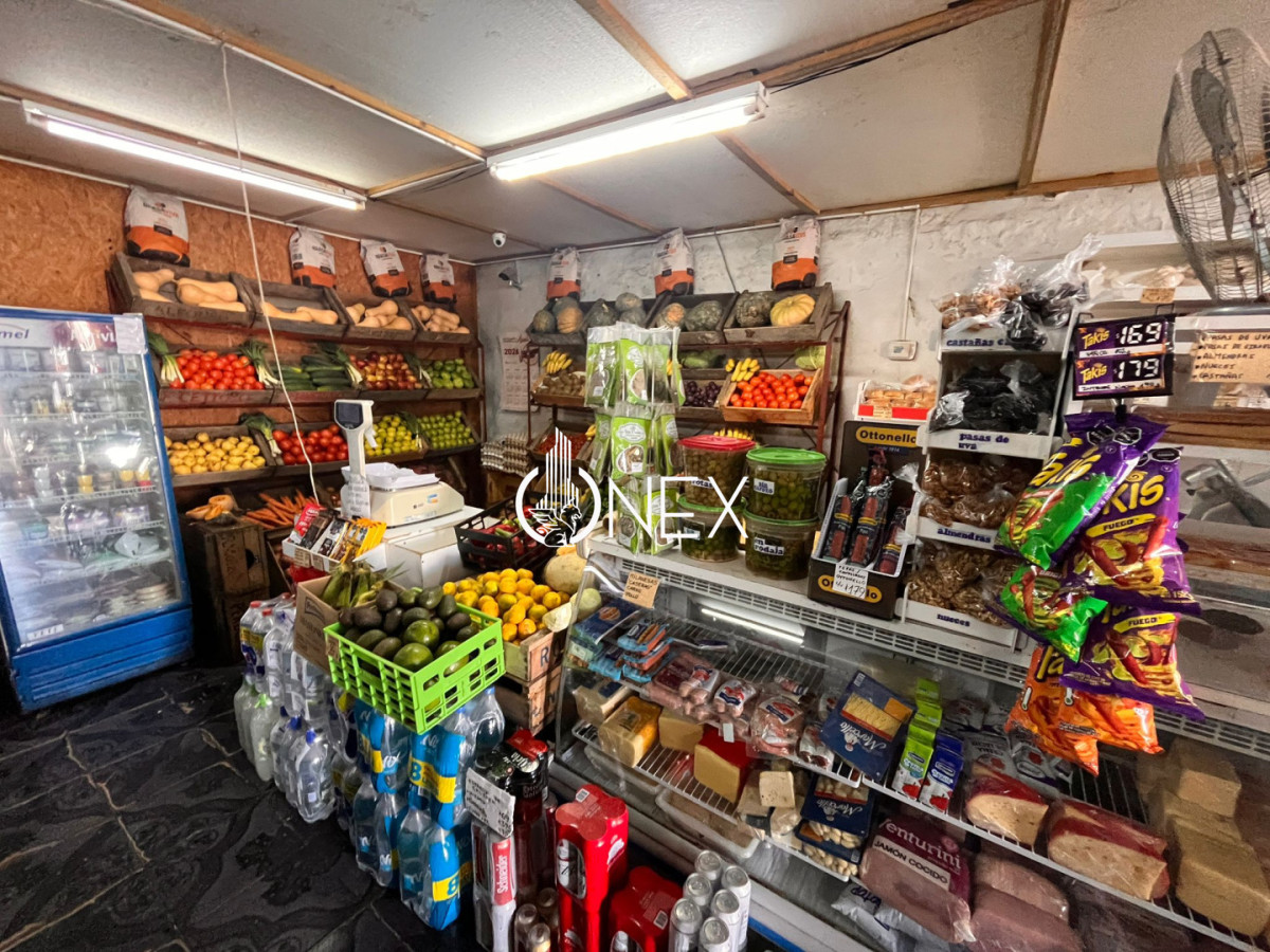 Local Comercial ID.4379 - Local en Paysandú, Dentro de la Ciudad