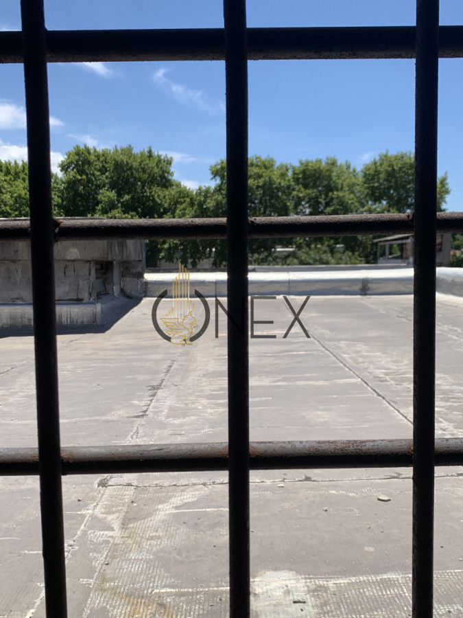 Local Comercial ID.1591 - Venta de 2 Locales Comerciales, Galpòn y Casa de 5 Dormitorios