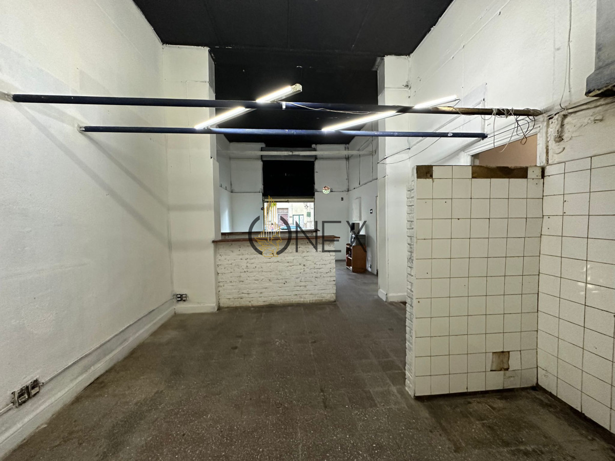 Local Comercial ID.2161 - En Venta, Local Comercial, Tres Cruces