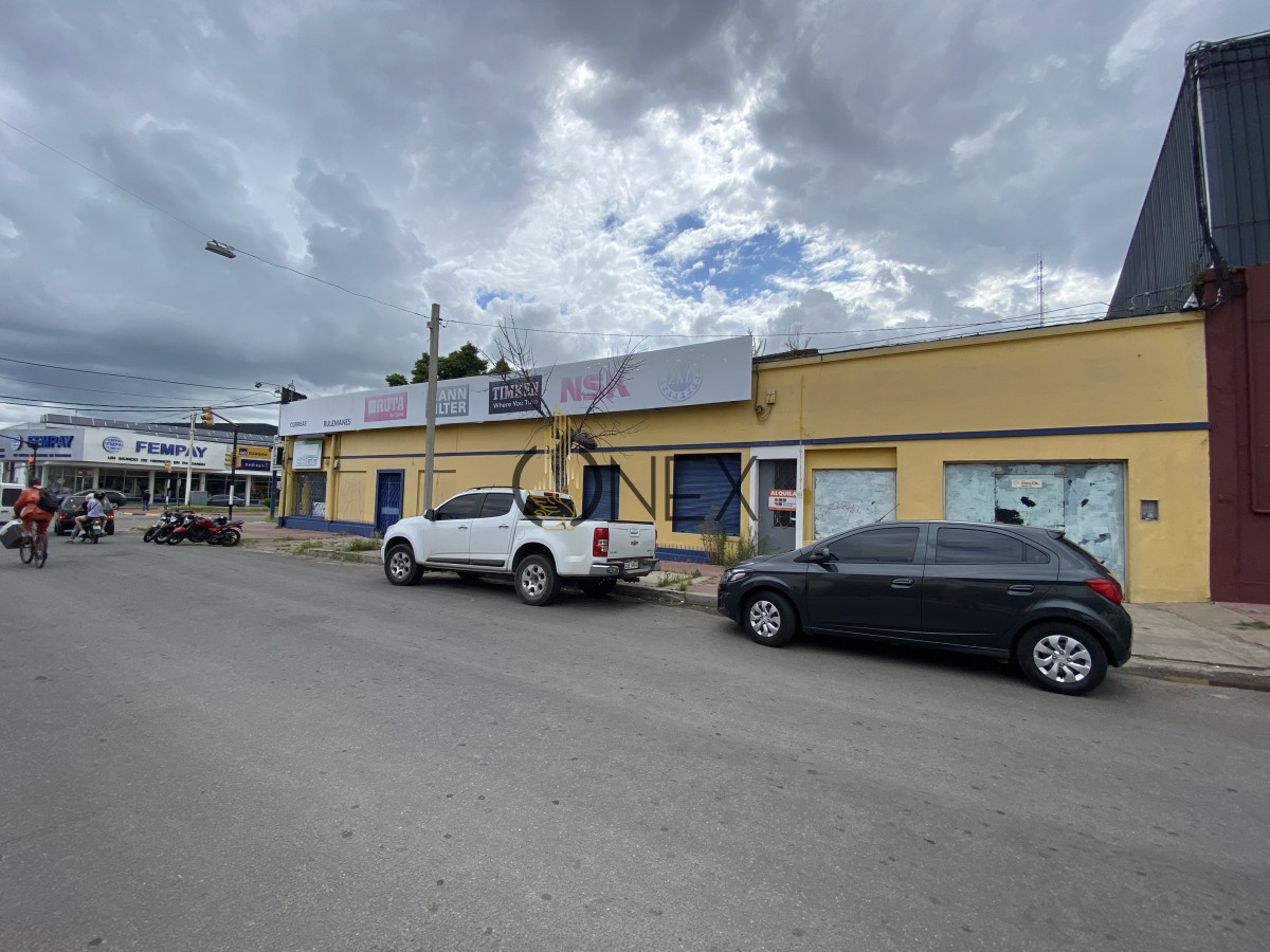 Local Comercial ID.1623 - ALQUILER Y VENTA DE GRAN LOCAL COMERCIAL EN PRINCIPAL AVENIDA PAYSANDU