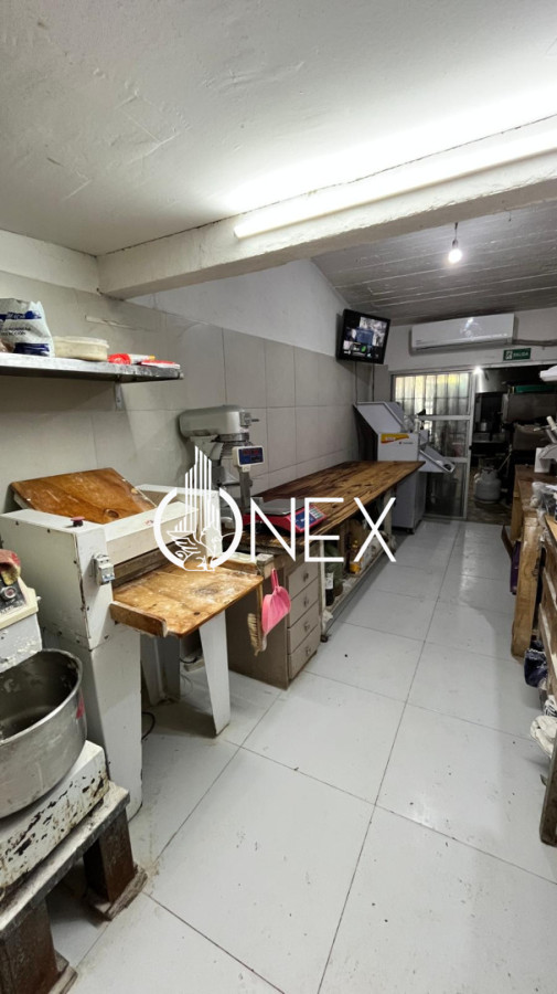 Local Comercial ID.4781 - ONEX VENDE AUTOSERVICE + CASA