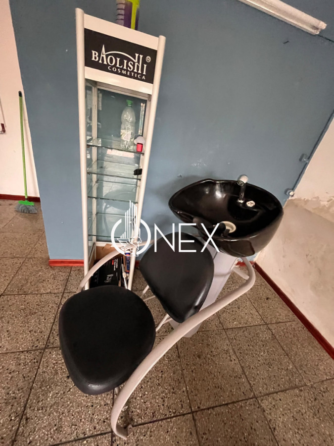 Local Comercial ID.4909 - Barberia lista para comenzar