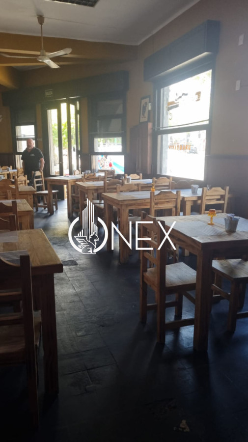 Local Comercial ID.4390 - Se vende llaves de Bar-Restaurante en Barrio Reus , Montevideo. Funcionando 