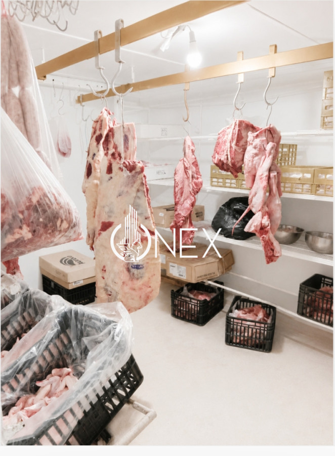 Local Comercial ID.4584 - Se venden llaves de carnicería, zona Las Acacias. 