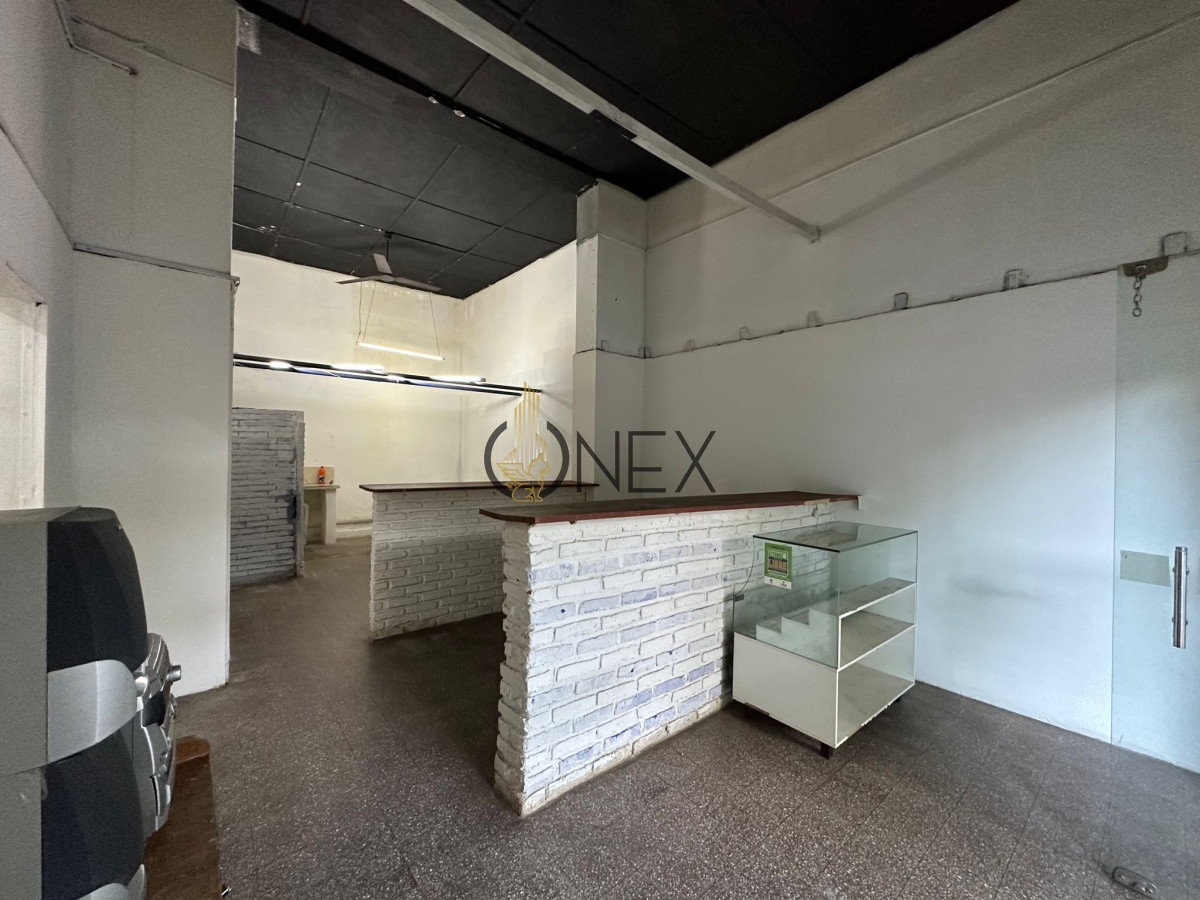 Local Comercial ID.2161 - En Venta, Local Comercial, Tres Cruces