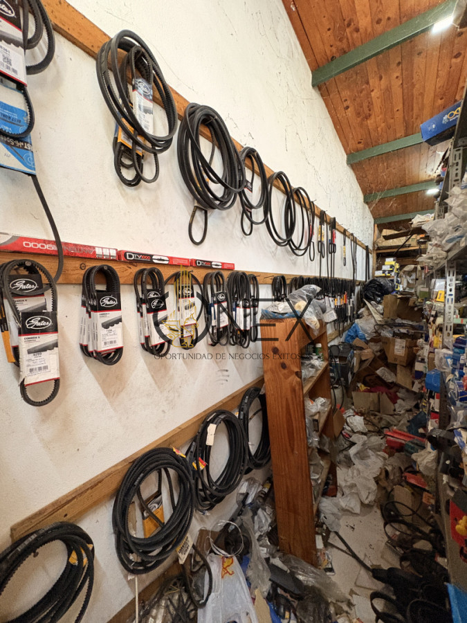 Local Comercial ID.3749 - Oportunidad: Llave de Repuestos con 25 Años en la Zona - Pinamar